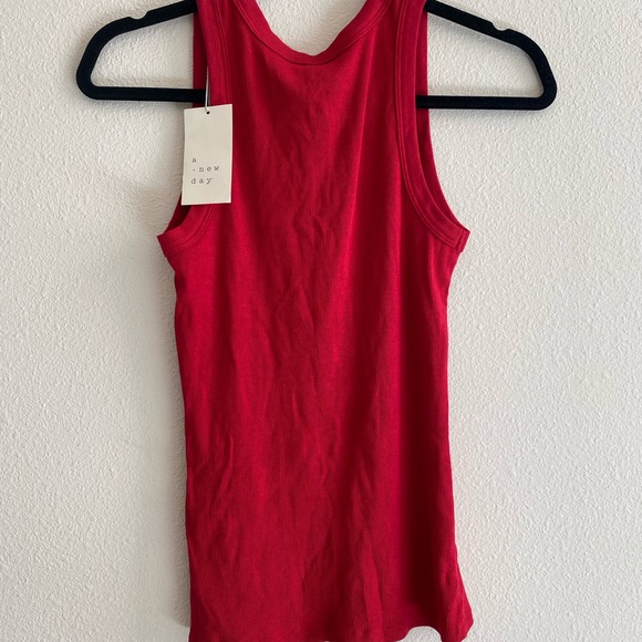 Crop top tank crop bundle New with tag, or in excellent condition - Picture 5 of 7